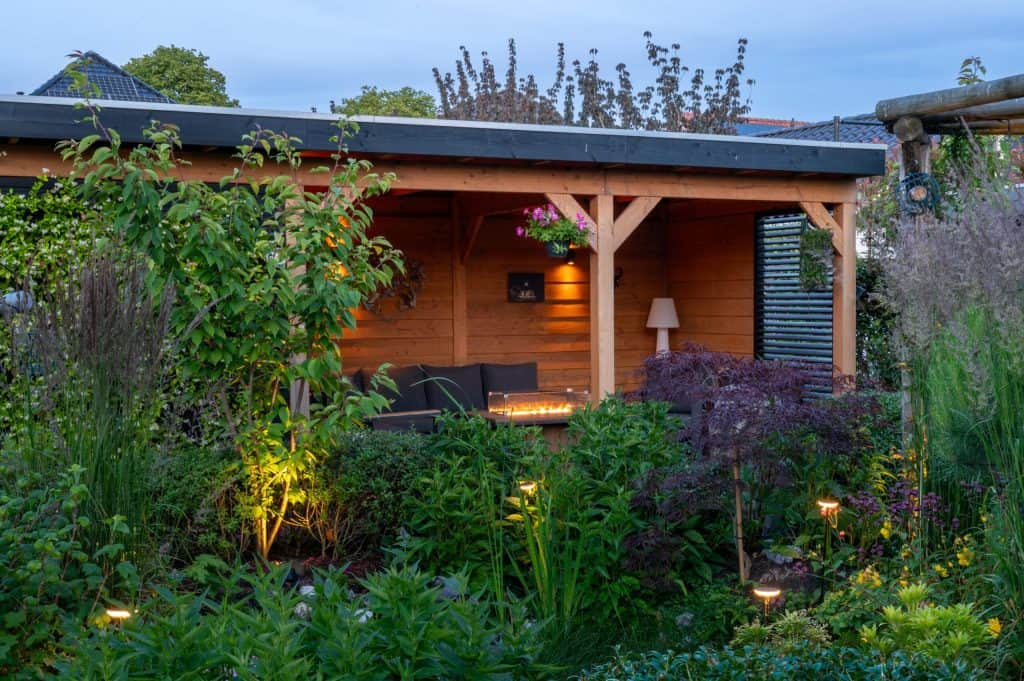 gezinstuin met wadi en organische vormen (9)