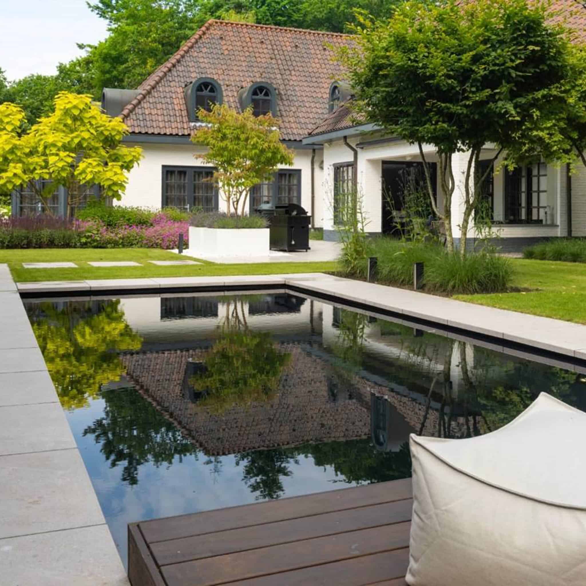 Tuinaanleg-Dutch-Quality-Gardens-1x1-03